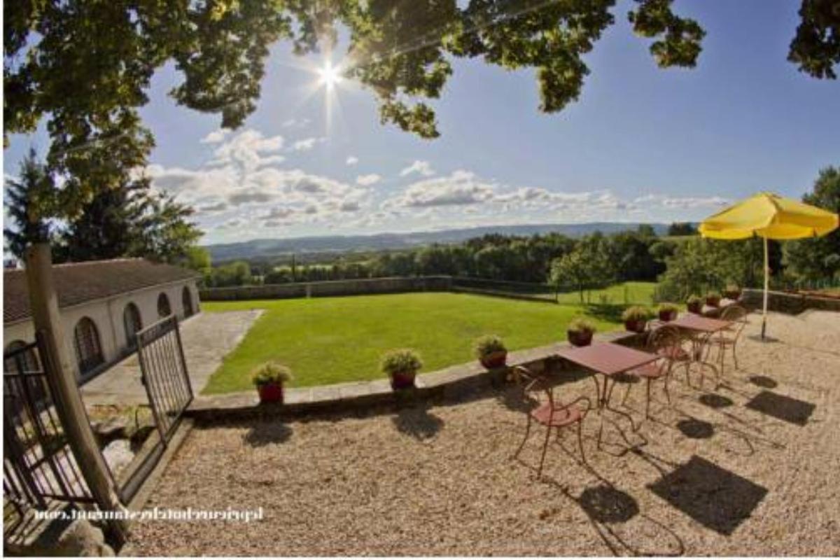 Отель Domaine Le Prieure Chaumont-le-Bourg Экстерьер фото