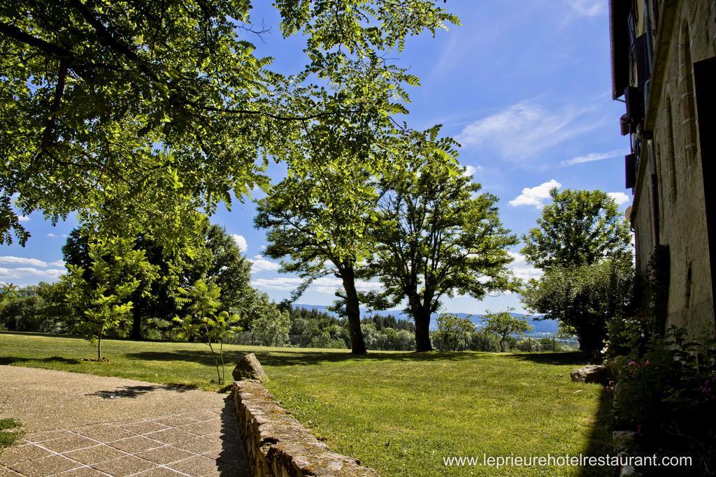 Отель Domaine Le Prieure Chaumont-le-Bourg Экстерьер фото