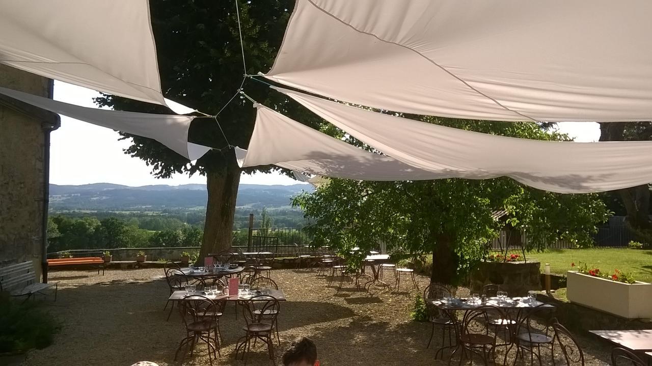 Отель Domaine Le Prieure Chaumont-le-Bourg Экстерьер фото