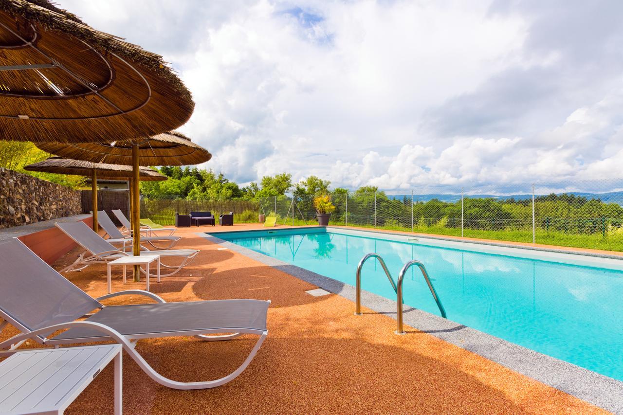 Отель Domaine Le Prieure Chaumont-le-Bourg Экстерьер фото
